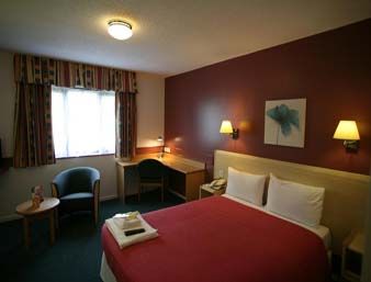 Days Inn by Wyndham Bradford M62