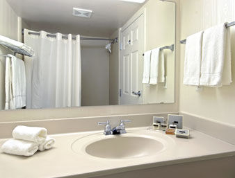 La Quinta Inn & Suites by Wyndham Clearwater South