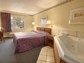 Days Inn Columbus North