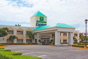 Holiday Inn Express Cancun