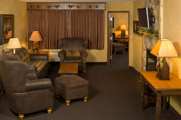 Best Western Plus Kelly Inn &
