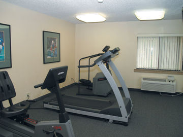 La Quinta Inn by Wyndham Indianapolis Airport Executive Dr