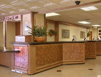 Magnuson Grand Hotel Maingate West (Formerly Ramada)