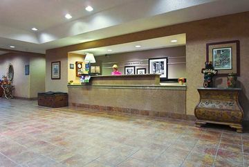 Hampton Inn Kansas City-Village West