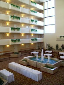 MCM Elegante Hotel & Suites