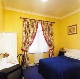 Crestfield Hotel