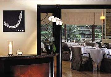 Swissotel Howard