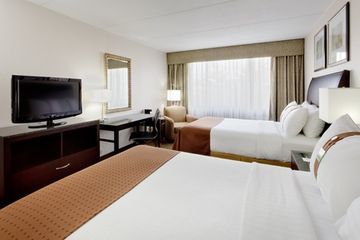 Holiday Inn Westbury - Long Island