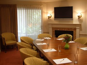 Best Western Plus Victorian Inn