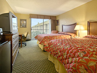 Ramada by Wyndham Metairie New Orleans Airport
