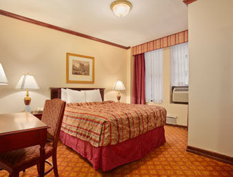Night Hotel Broadway
