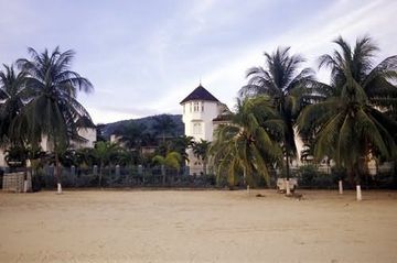 Sandcastles Beach Resort