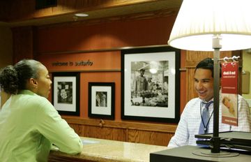 Hampton Inn & Suites Ontario
