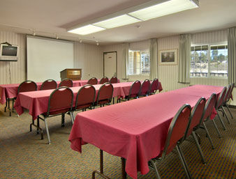 Ramada Inn Old Town Temecula